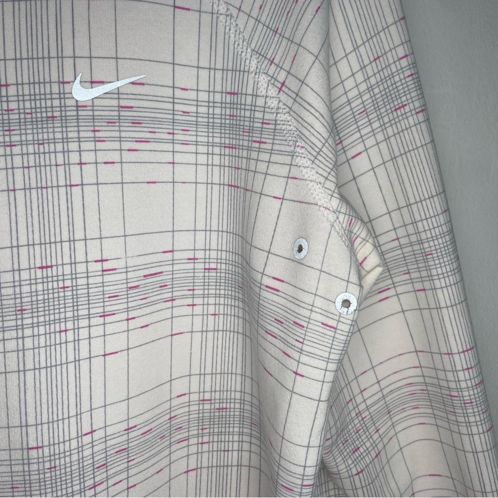 Nike Drifit Geometric Pattern Vented Athletic Hoo… - image 4